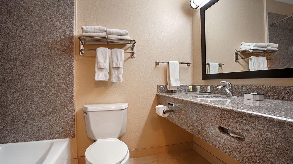 Best Western Plus Kansas City Airport - Kci East מראה חיצוני תמונה